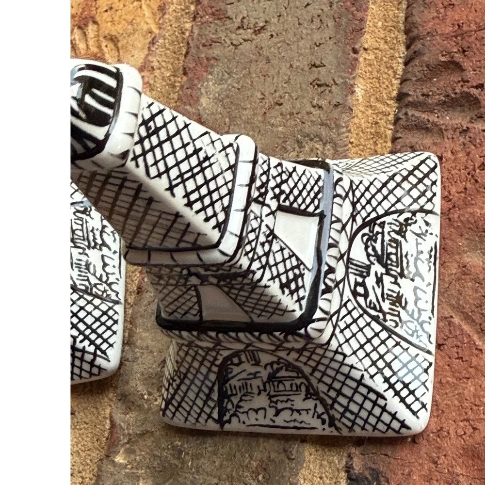 Mikasa Parisian Scenes Eiffel Tower Salt & Pepper Shaker Set Black White